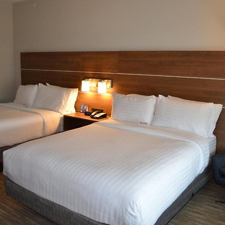 Holiday Inn Express & Suites - Charlotte Ne - University Area, An Ihg Hotel Exteriör bild