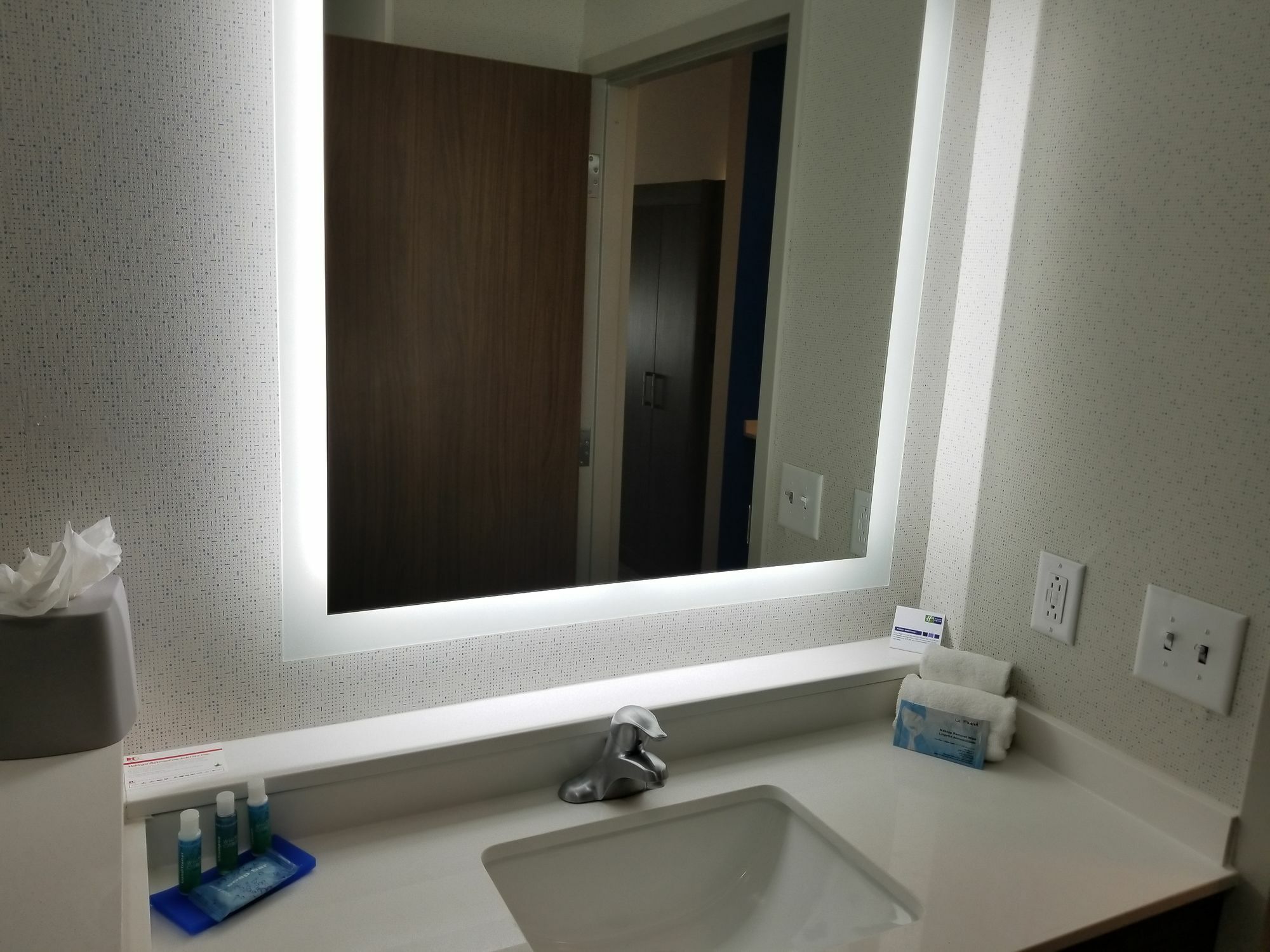 Holiday Inn Express & Suites - Charlotte Ne - University Area By Ihg Exteriör bild