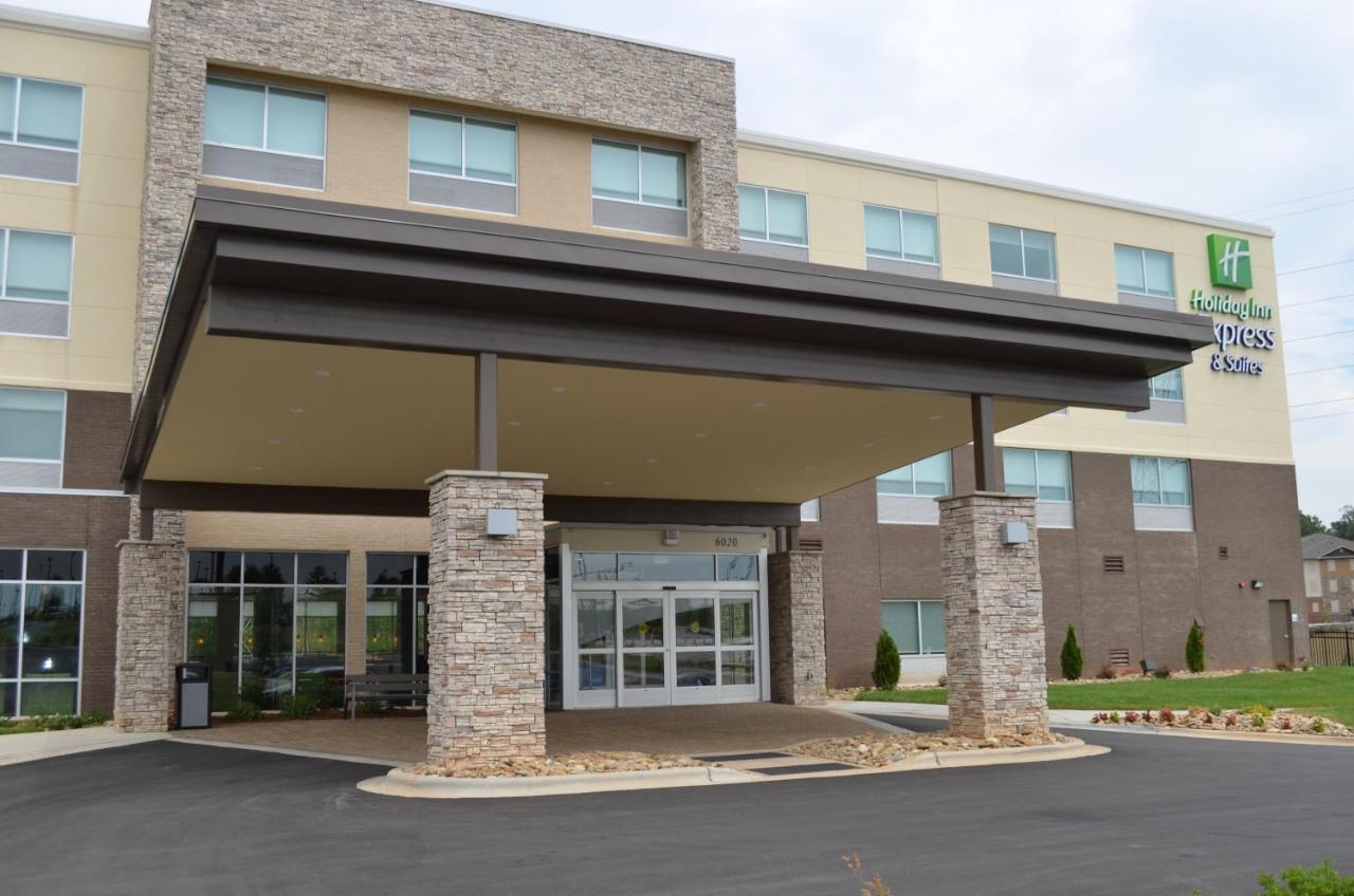 Holiday Inn Express & Suites - Charlotte Ne - University Area, An Ihg Hotel Exteriör bild