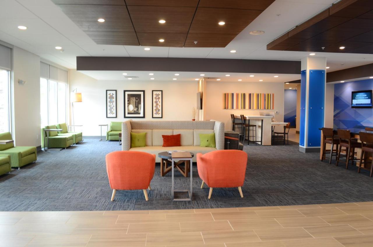 Holiday Inn Express & Suites - Charlotte Ne - University Area, An Ihg Hotel Exteriör bild