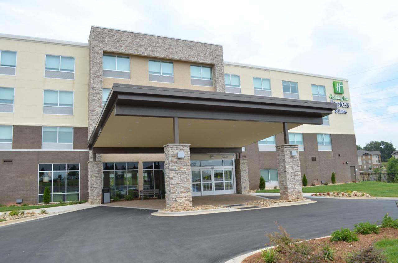 Holiday Inn Express & Suites - Charlotte Ne - University Area, An Ihg Hotel Exteriör bild