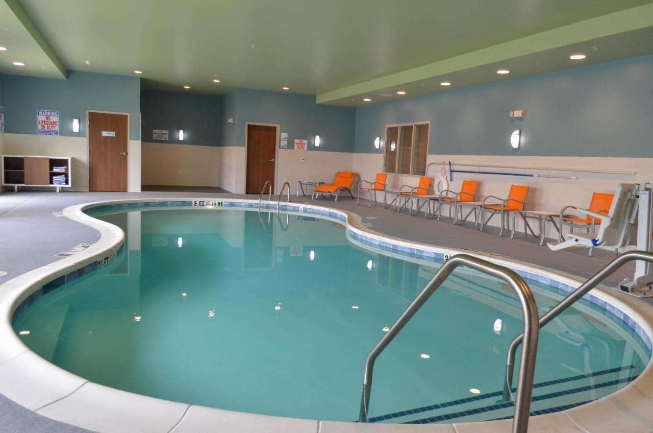 Holiday Inn Express & Suites - Charlotte Ne - University Area By Ihg Exteriör bild